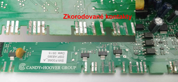 Zkorodované kontakty hlavní DPS u pračky Hoover DXA_DWA