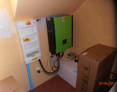 InfiniSolar Plus 10KW - PAR B, 8,192kWh LiFePo4 akumulátor Winston, rozvaděč